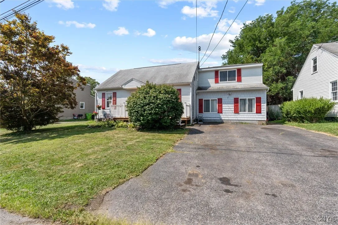 308 Brown Avenue, Salina, New York 13211, Salina, New York 13211, 5 Bedrooms Bedrooms, 8 Rooms Rooms,2 BathroomsBathrooms,Residential,For Sale,308 Brown Avenue, Salina, New York 13211,0,S1631288