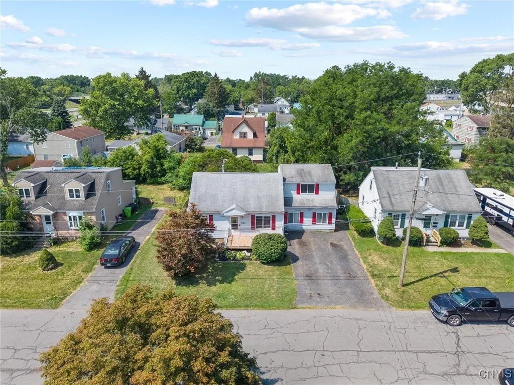308 Brown Avenue, Salina, New York 13211, Salina, New York 13211, 5 Bedrooms Bedrooms, 8 Rooms Rooms,2 BathroomsBathrooms,Residential,For Sale,308 Brown Avenue, Salina, New York 13211,0,S1631288