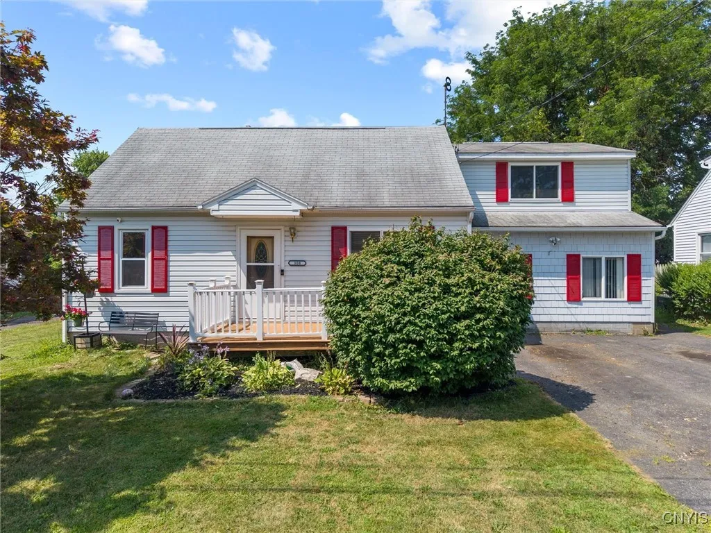 308 Brown Avenue, Salina, New York 13211, Salina, New York 13211, 5 Bedrooms Bedrooms, 8 Rooms Rooms,2 BathroomsBathrooms,Residential,For Sale,308 Brown Avenue, Salina, New York 13211,0,S1631288