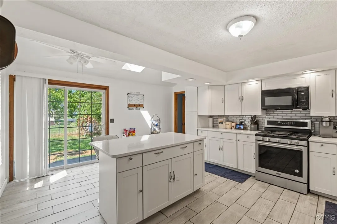 308 Brown Avenue, Salina, New York 13211, Salina, New York 13211, 5 Bedrooms Bedrooms, 8 Rooms Rooms,2 BathroomsBathrooms,Residential,For Sale,308 Brown Avenue, Salina, New York 13211,0,S1631288