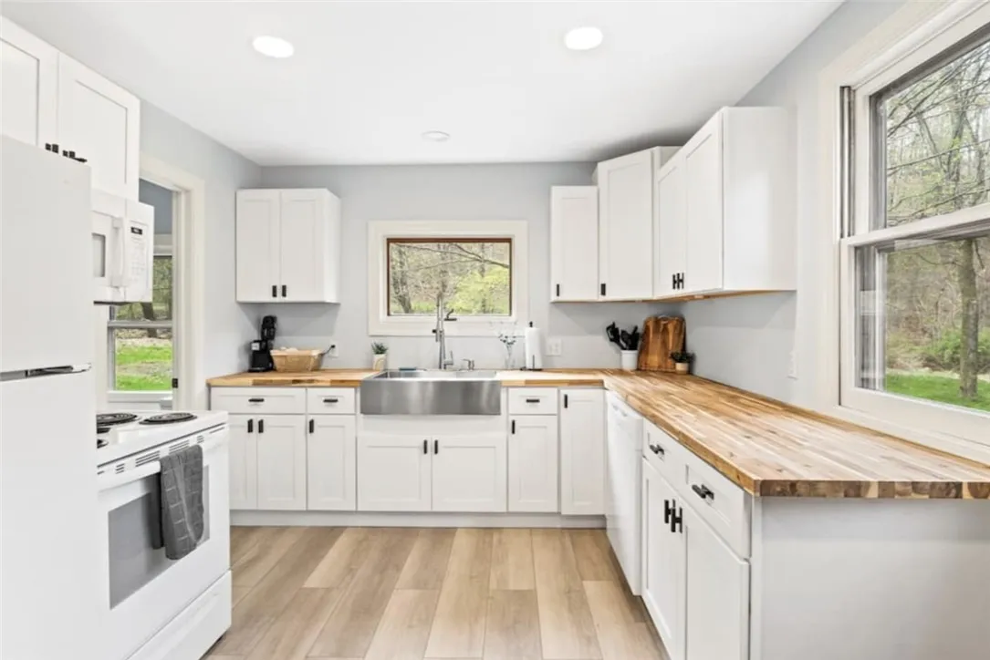 6088 Italy Valley Road, Italy, New York 14512, Italy, New York 14512, 2 Bedrooms Bedrooms, 5 Rooms Rooms,1 BathroomBathrooms,Residential,Closed,6088 Italy Valley Road, Italy, New York 14512,0,R1631248