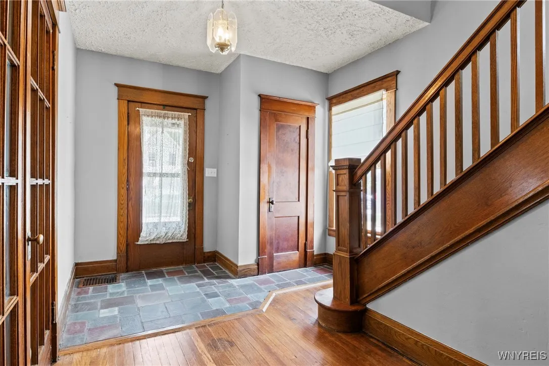 15 Holland Avenue, Lancaster, New York 14086, Lancaster, New York 14086, 3 Bedrooms Bedrooms, 7 Rooms Rooms,2 BathroomsBathrooms,Residential,Closed,15 Holland Avenue, Lancaster, New York 14086,0,B1631245