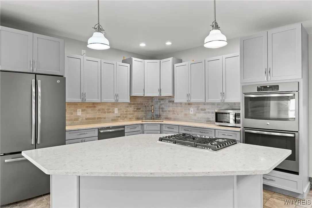 15 Holland Avenue, Lancaster, New York 14086, Lancaster, New York 14086, 3 Bedrooms Bedrooms, 7 Rooms Rooms,2 BathroomsBathrooms,Residential,Closed,15 Holland Avenue, Lancaster, New York 14086,0,B1631245