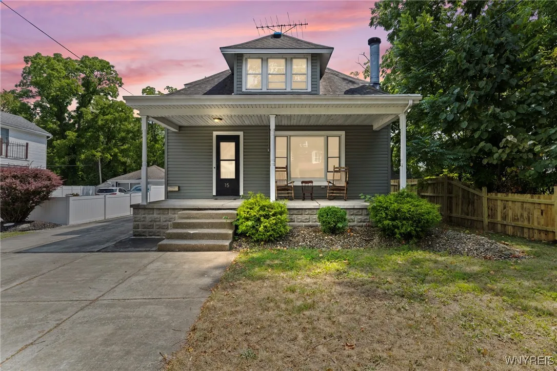 15 Holland Avenue, Lancaster, New York 14086, Lancaster, New York 14086, 3 Bedrooms Bedrooms, 7 Rooms Rooms,2 BathroomsBathrooms,Residential,Closed,15 Holland Avenue, Lancaster, New York 14086,0,B1631245