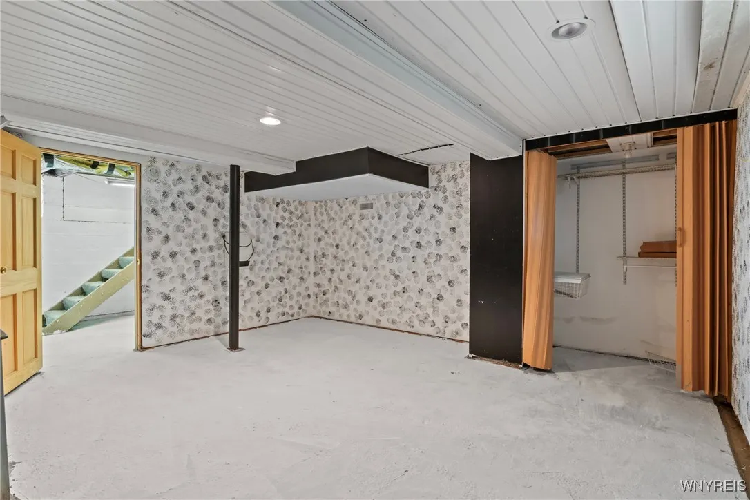 15 Holland Avenue, Lancaster, New York 14086, Lancaster, New York 14086, 3 Bedrooms Bedrooms, 7 Rooms Rooms,2 BathroomsBathrooms,Residential,Closed,15 Holland Avenue, Lancaster, New York 14086,0,B1631245