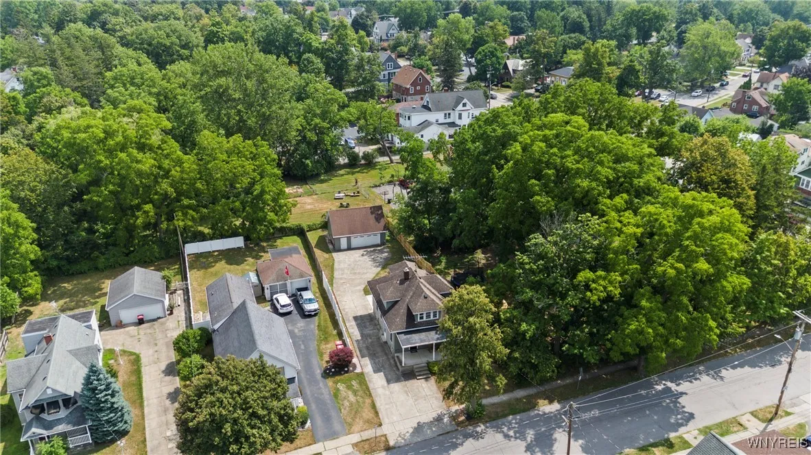 15 Holland Avenue, Lancaster, New York 14086, Lancaster, New York 14086, 3 Bedrooms Bedrooms, 7 Rooms Rooms,2 BathroomsBathrooms,Residential,Closed,15 Holland Avenue, Lancaster, New York 14086,0,B1631245