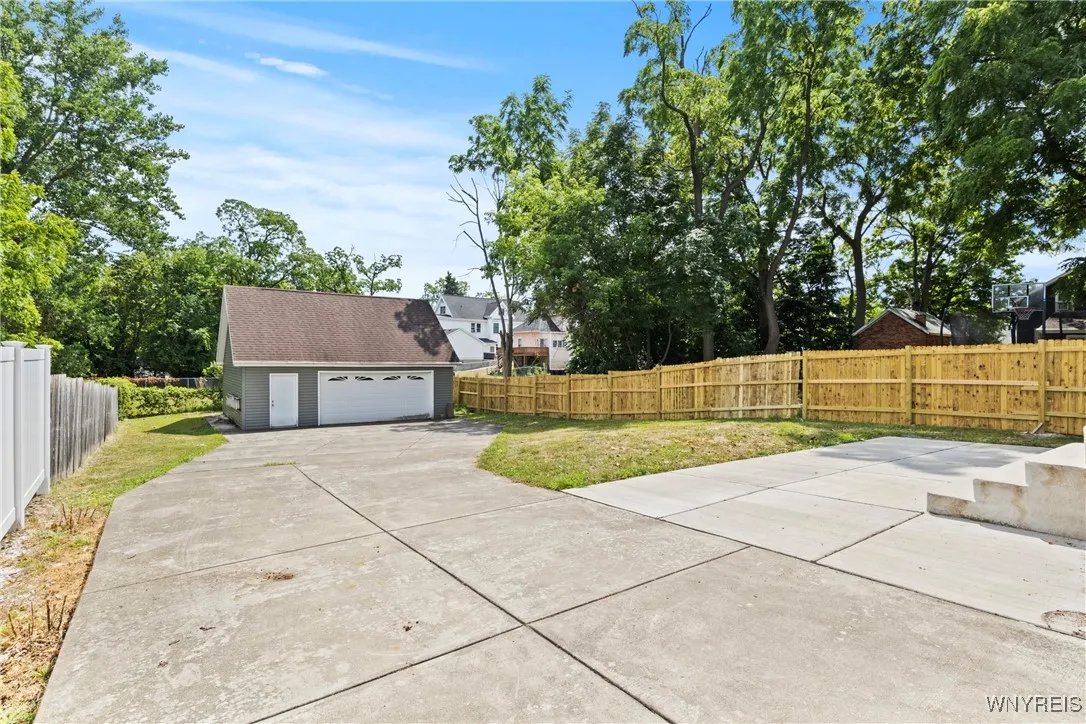 15 Holland Avenue, Lancaster, New York 14086, Lancaster, New York 14086, 3 Bedrooms Bedrooms, 7 Rooms Rooms,2 BathroomsBathrooms,Residential,Closed,15 Holland Avenue, Lancaster, New York 14086,0,B1631245
