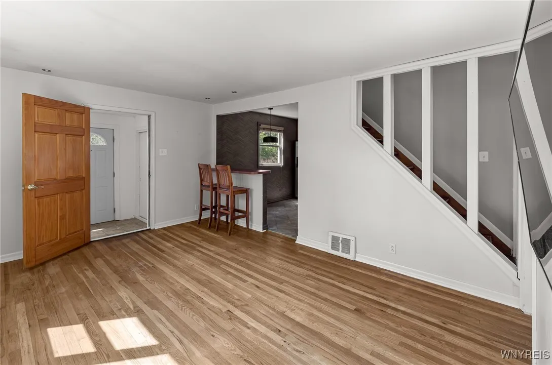68 Midland Avenue, Tonawanda, New York 14223, Tonawanda, New York 14223, 3 Bedrooms Bedrooms, 6 Rooms Rooms,2 BathroomsBathrooms,Residential,For Sale,68 Midland Avenue, Tonawanda, New York 14223,B1631206