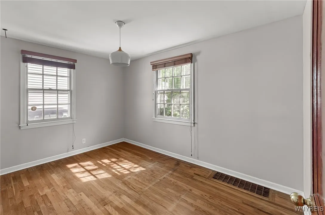 68 Midland Avenue, Tonawanda, New York 14223, Tonawanda, New York 14223, 3 Bedrooms Bedrooms, 6 Rooms Rooms,2 BathroomsBathrooms,Residential,For Sale,68 Midland Avenue, Tonawanda, New York 14223,B1631206