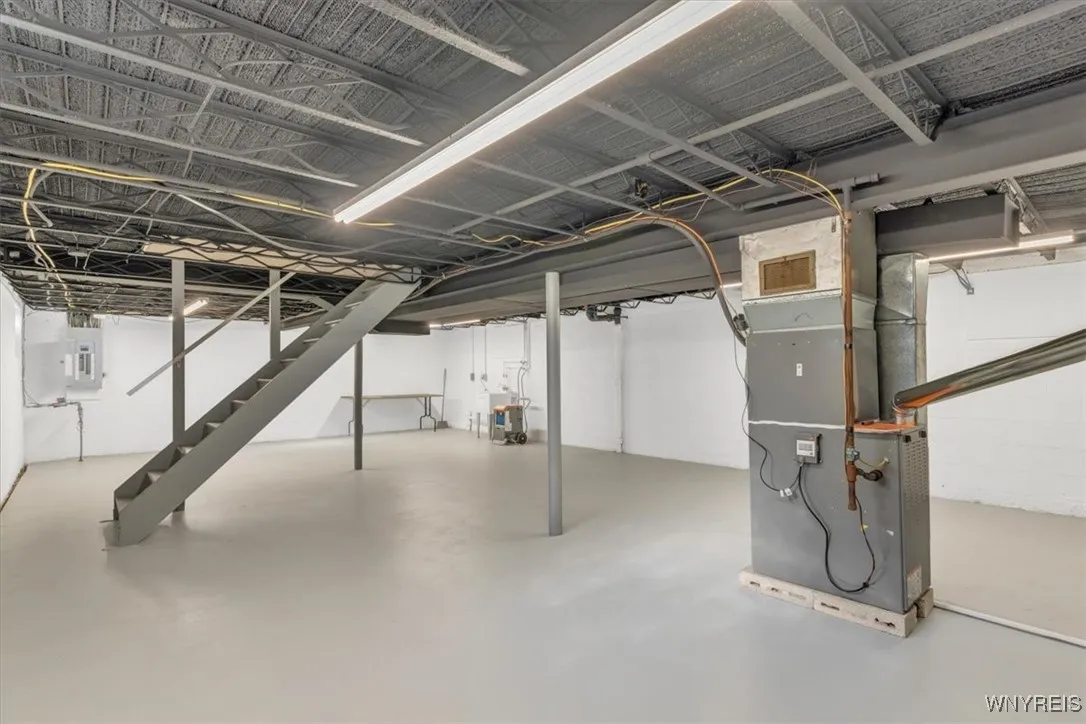 715 82nd Street, Niagara Falls, New York 14304, Niagara Falls, New York 14304, 4 Bedrooms Bedrooms, 10 Rooms Rooms,1 BathroomBathrooms,Residential,Closed,715 82nd Street, Niagara Falls, New York 14304,0,B1630423