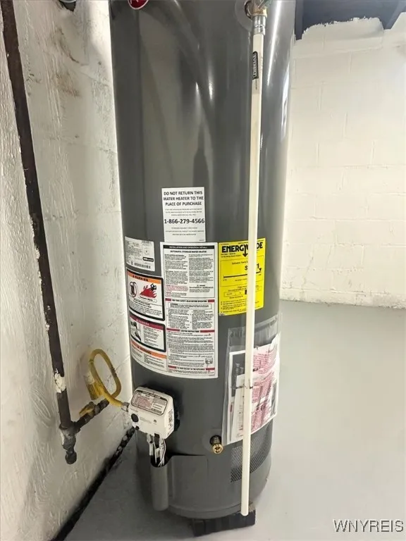 715 82nd Street, Niagara Falls, New York 14304, Niagara Falls, New York 14304, 4 Bedrooms Bedrooms, 10 Rooms Rooms,1 BathroomBathrooms,Residential,Closed,715 82nd Street, Niagara Falls, New York 14304,0,B1630423