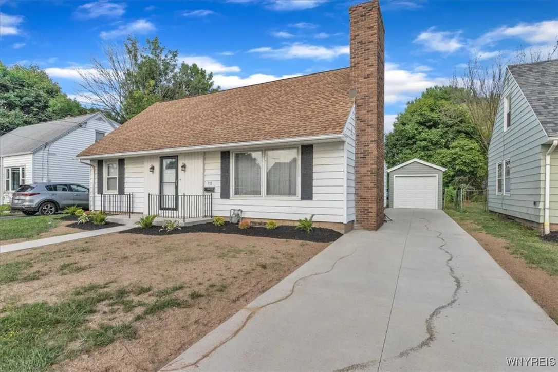 715 82nd Street, Niagara Falls, New York 14304, Niagara Falls, New York 14304, 4 Bedrooms Bedrooms, 10 Rooms Rooms,1 BathroomBathrooms,Residential,Closed,715 82nd Street, Niagara Falls, New York 14304,0,B1630423