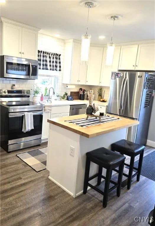 7032 North Street, Leyden, New York 13433, Leyden, New York 13433, 3 Bedrooms Bedrooms, 8 Rooms Rooms,1 BathroomBathrooms,Residential,For Sale,7032 North Street, Leyden, New York 13433,0,S1631357