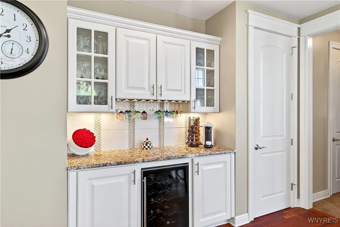 7 Parliament Lane, Lancaster, New York 14086, Lancaster, New York 14086, 4 Bedrooms Bedrooms, 9 Rooms Rooms,3 BathroomsBathrooms,Residential,Closed,7 Parliament Lane, Lancaster, New York 14086,0,B1631388