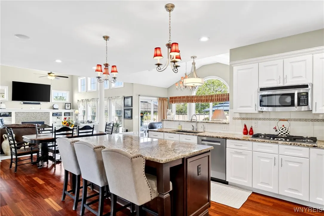 7 Parliament Lane, Lancaster, New York 14086, Lancaster, New York 14086, 4 Bedrooms Bedrooms, 9 Rooms Rooms,3 BathroomsBathrooms,Residential,Closed,7 Parliament Lane, Lancaster, New York 14086,0,B1631388