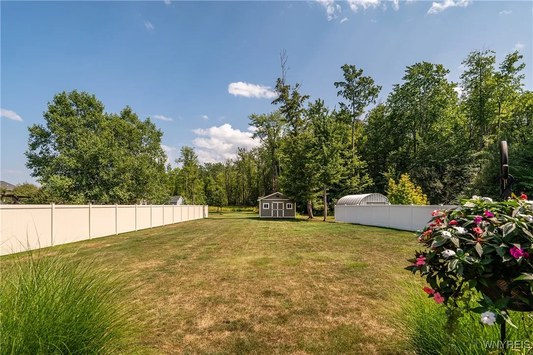 7 Parliament Lane, Lancaster, New York 14086, Lancaster, New York 14086, 4 Bedrooms Bedrooms, 9 Rooms Rooms,3 BathroomsBathrooms,Residential,Closed,7 Parliament Lane, Lancaster, New York 14086,0,B1631388