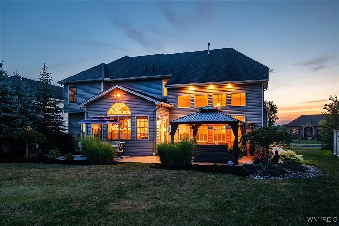 7 Parliament Lane, Lancaster, New York 14086, Lancaster, New York 14086, 4 Bedrooms Bedrooms, 9 Rooms Rooms,3 BathroomsBathrooms,Residential,Closed,7 Parliament Lane, Lancaster, New York 14086,0,B1631388