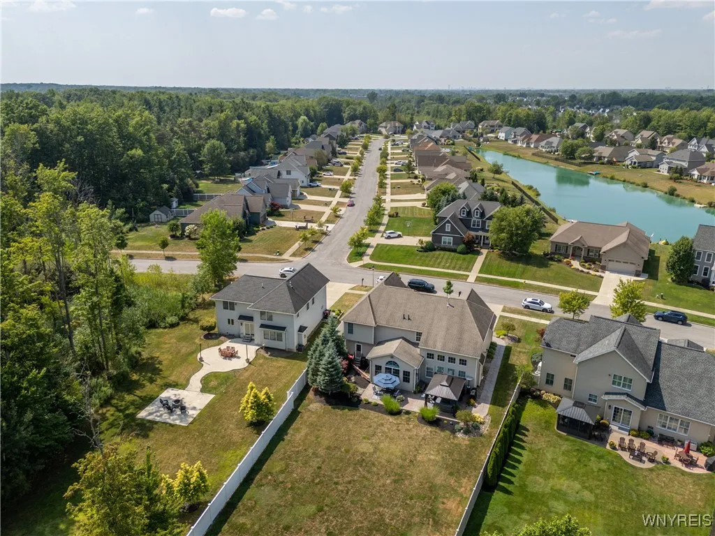 7 Parliament Lane, Lancaster, New York 14086, Lancaster, New York 14086, 4 Bedrooms Bedrooms, 9 Rooms Rooms,3 BathroomsBathrooms,Residential,Closed,7 Parliament Lane, Lancaster, New York 14086,0,B1631388