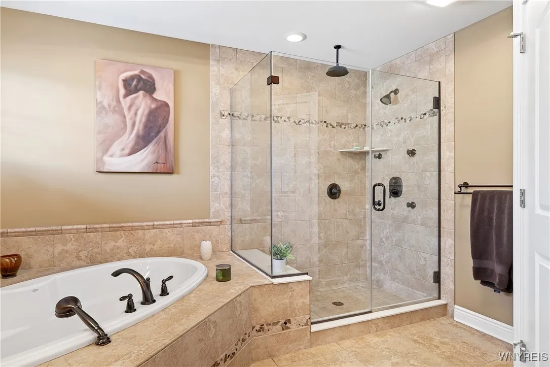 7 Parliament Lane, Lancaster, New York 14086, Lancaster, New York 14086, 4 Bedrooms Bedrooms, 9 Rooms Rooms,3 BathroomsBathrooms,Residential,Closed,7 Parliament Lane, Lancaster, New York 14086,0,B1631388