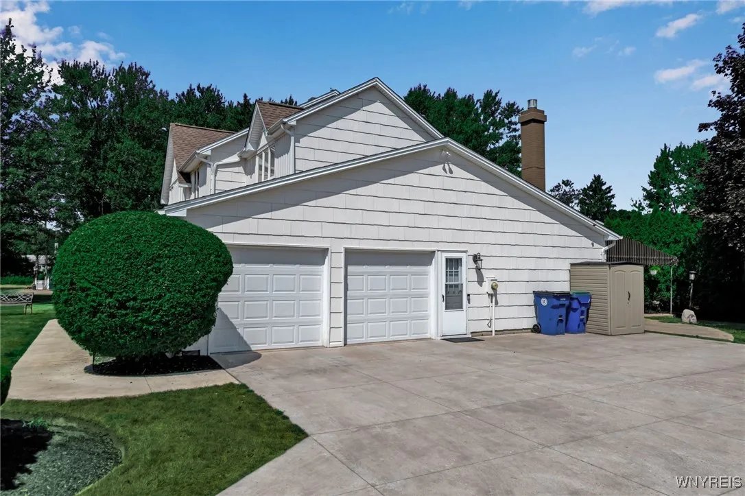 230 Schimwood Court, Amherst, New York 14068, Amherst, New York 14068, 4 Bedrooms Bedrooms, 8 Rooms Rooms,2 BathroomsBathrooms,Residential,For Sale,230 Schimwood Court, Amherst, New York 14068,B1630415