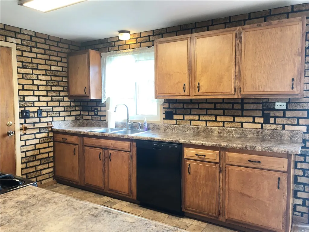 44 Citrus Drive, Gates, New York 14606, Gates, New York 14606, 3 Bedrooms Bedrooms, 8 Rooms Rooms,1 BathroomBathrooms,Residential,Closed,44 Citrus Drive, Gates, New York 14606,0,R1631083