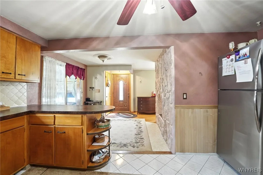 168 Leocrest Court, West Seneca, New York 14224, West Seneca, New York 14224, 3 Bedrooms Bedrooms, 7 Rooms Rooms,2 BathroomsBathrooms,Residential,For Sale,168 Leocrest Court, West Seneca, New York 14224,B1631333