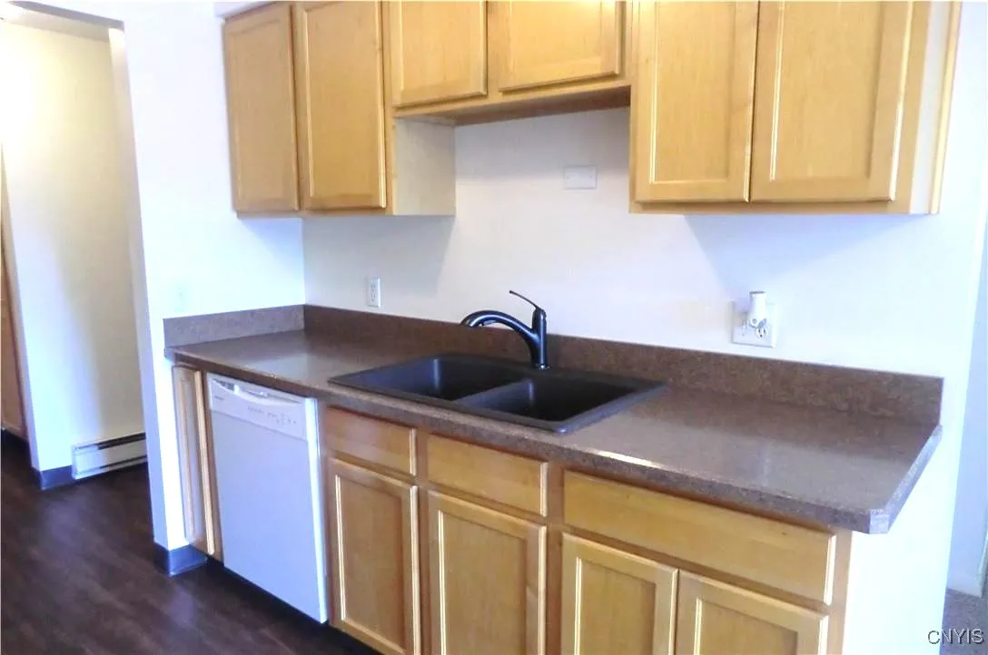 176 Watertree Drive, Dewitt, New York 13057, De Witt, New York 13057, 2 Bedrooms Bedrooms, 5 Rooms Rooms,1 BathroomBathrooms,Residential,Closed,176 Watertree Drive, Dewitt, New York 13057,0,S1630559