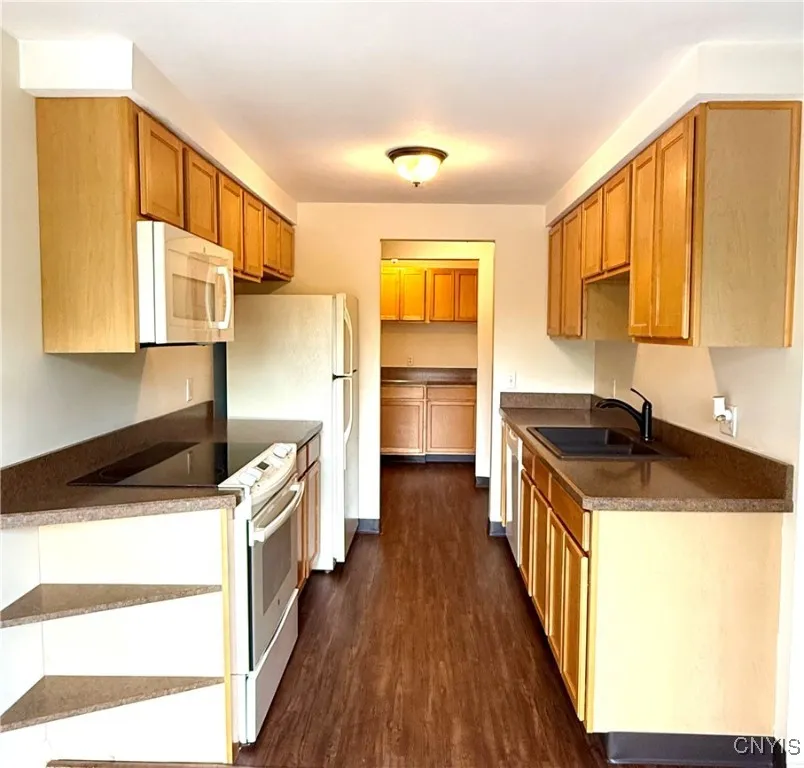 176 Watertree Drive, Dewitt, New York 13057, De Witt, New York 13057, 2 Bedrooms Bedrooms, 5 Rooms Rooms,1 BathroomBathrooms,Residential,Closed,176 Watertree Drive, Dewitt, New York 13057,0,S1630559