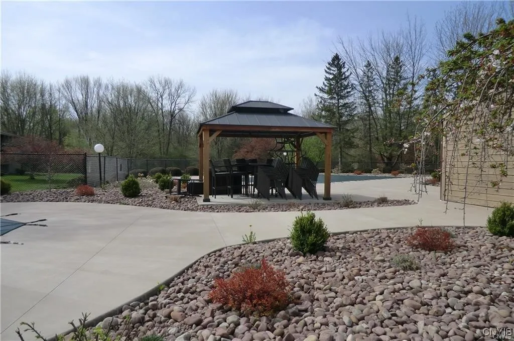 176 Watertree Drive, Dewitt, New York 13057, De Witt, New York 13057, 2 Bedrooms Bedrooms, 5 Rooms Rooms,1 BathroomBathrooms,Residential,Closed,176 Watertree Drive, Dewitt, New York 13057,0,S1630559