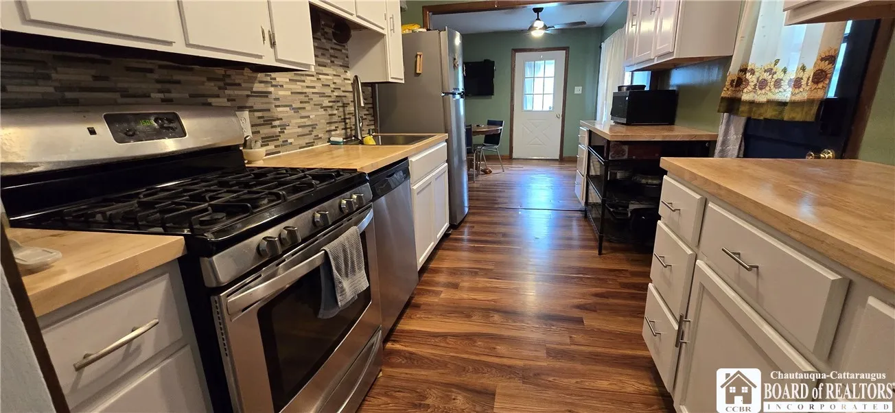 702 Prospect Avenue, Olean, New York 14760, Olean, New York 14760, 2 Bedrooms Bedrooms, 5 Rooms Rooms,1 BathroomBathrooms,Residential,Closed,702 Prospect Avenue, Olean, New York 14760,0,R1631436