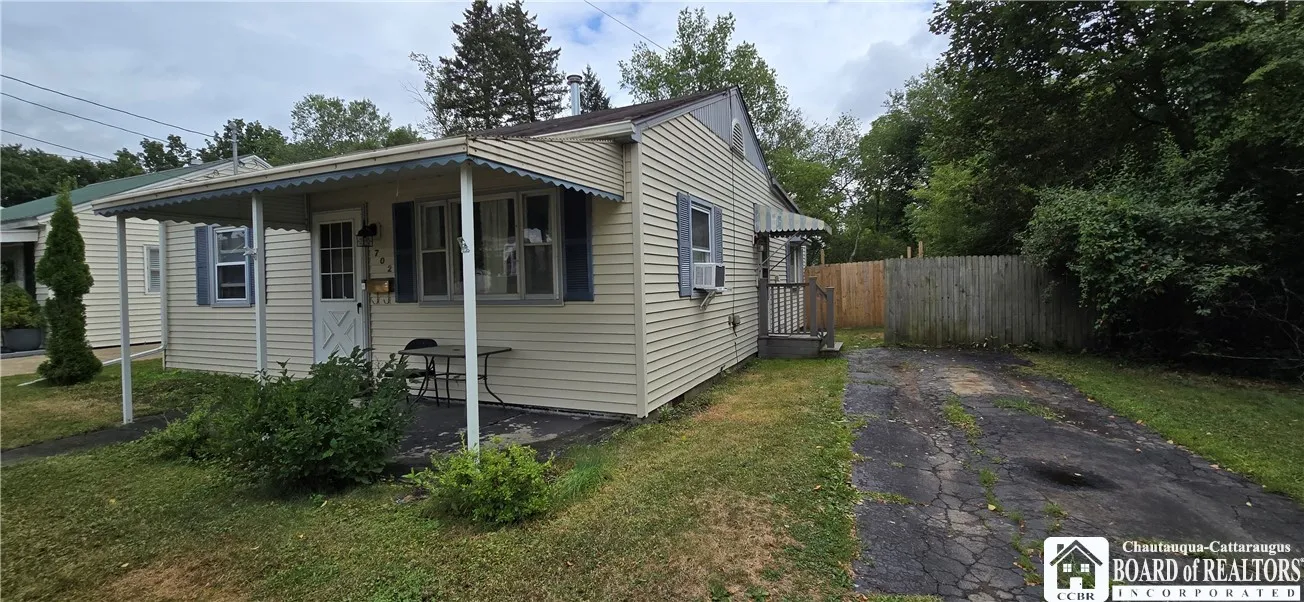 702 Prospect Avenue, Olean, New York 14760, Olean, New York 14760, 2 Bedrooms Bedrooms, 5 Rooms Rooms,1 BathroomBathrooms,Residential,Closed,702 Prospect Avenue, Olean, New York 14760,0,R1631436