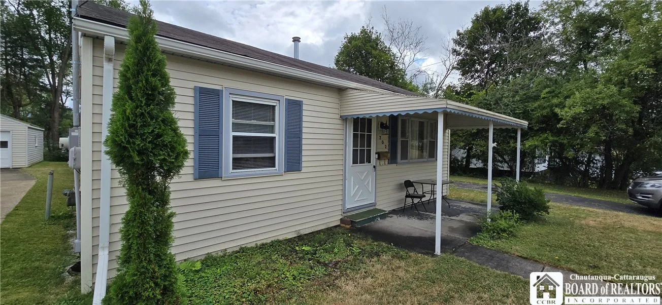 702 Prospect Avenue, Olean, New York 14760, Olean, New York 14760, 2 Bedrooms Bedrooms, 5 Rooms Rooms,1 BathroomBathrooms,Residential,Closed,702 Prospect Avenue, Olean, New York 14760,0,R1631436