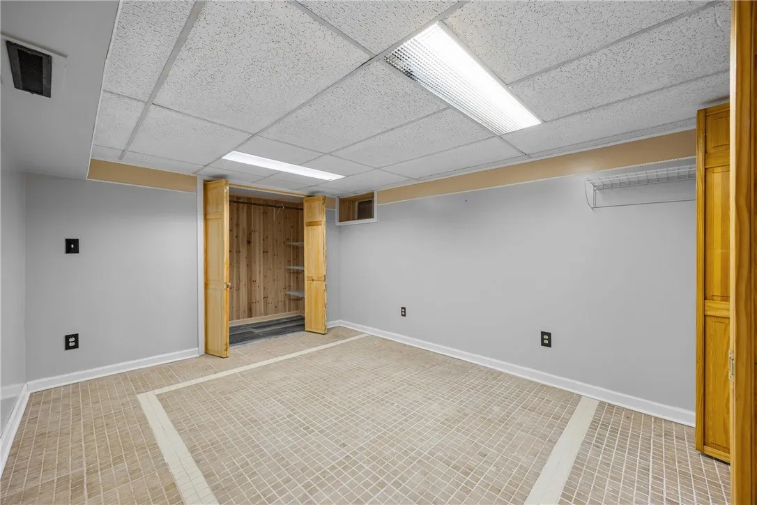 15 Palamino Drive, Henrietta, New York 14623, Henrietta, New York 14623, 3 Bedrooms Bedrooms, 6 Rooms Rooms,1 BathroomBathrooms,Residential,Closed,15 Palamino Drive, Henrietta, New York 14623,0,R1630810