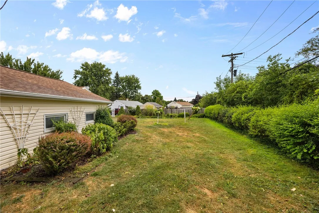 15 Palamino Drive, Henrietta, New York 14623, Henrietta, New York 14623, 3 Bedrooms Bedrooms, 6 Rooms Rooms,1 BathroomBathrooms,Residential,Closed,15 Palamino Drive, Henrietta, New York 14623,0,R1630810