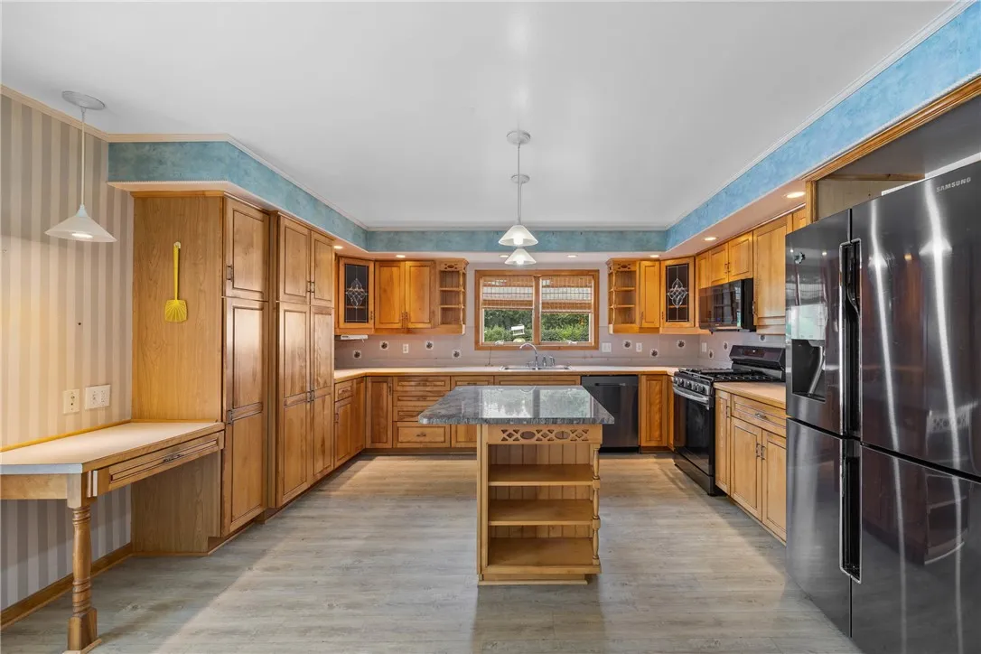 15 Palamino Drive, Henrietta, New York 14623, Henrietta, New York 14623, 3 Bedrooms Bedrooms, 6 Rooms Rooms,1 BathroomBathrooms,Residential,Closed,15 Palamino Drive, Henrietta, New York 14623,0,R1630810