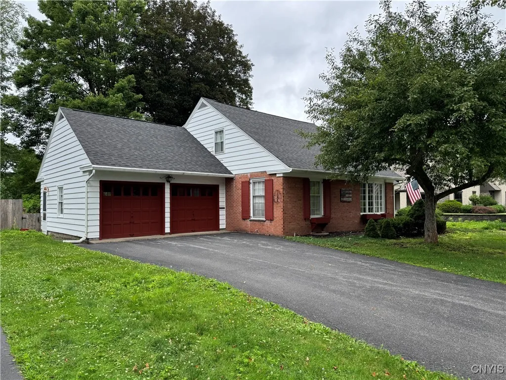 34 University Avenue, Hamilton, New York 13346, Hamilton, New York 13346, 4 Bedrooms Bedrooms, 8 Rooms Rooms,2 BathroomsBathrooms,Residential,For Sale,34 University Avenue, Hamilton, New York 13346,0,S1618683