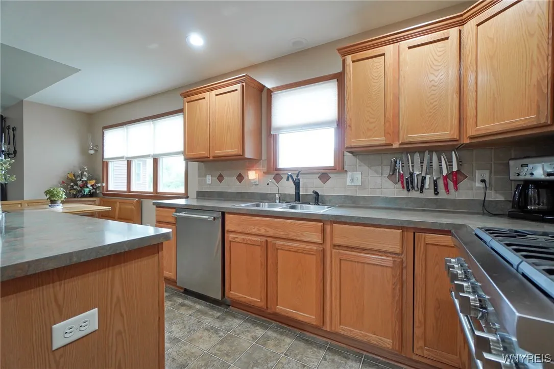 7570 Cedar Street, Newstead, New York 14001, Newstead, New York 14001, 3 Bedrooms Bedrooms, 6 Rooms Rooms,2 BathroomsBathrooms,Residential,Closed,7570 Cedar Street, Newstead, New York 14001,0,B1618495