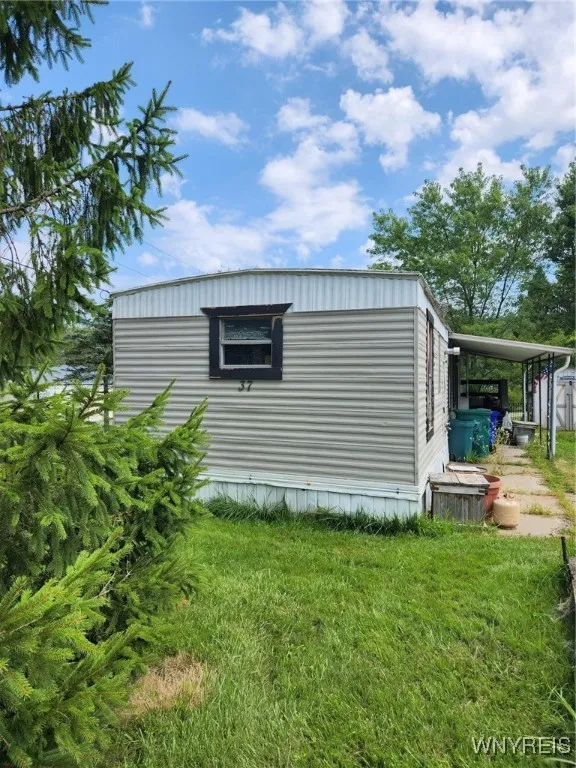 7207 Hunters Creek # 37 Road 37, Holland, New York, Holland, New York 14080, 2 Bedrooms Bedrooms, 4 Rooms Rooms,1 BathroomBathrooms,Residential,Closed,7207 Hunters Creek # 37 Road 37, Holland, New York,0,B1631347