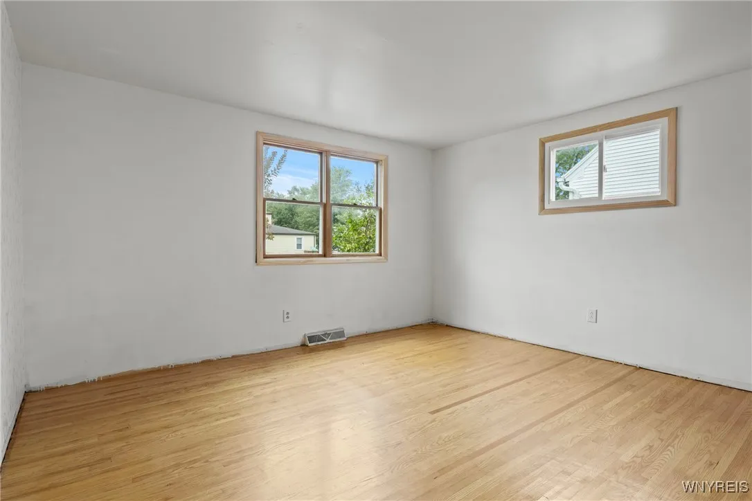 113 Rondelay Drive, Cheektowaga, New York 14227, Cheektowaga, New York 14227, 4 Bedrooms Bedrooms, 6 Rooms Rooms,1 BathroomBathrooms,Residential,For Sale,113 Rondelay Drive, Cheektowaga, New York 14227,0,B1631414