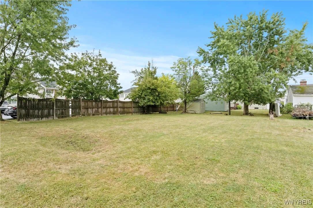 113 Rondelay Drive, Cheektowaga, New York 14227, Cheektowaga, New York 14227, 4 Bedrooms Bedrooms, 6 Rooms Rooms,1 BathroomBathrooms,Residential,For Sale,113 Rondelay Drive, Cheektowaga, New York 14227,0,B1631414