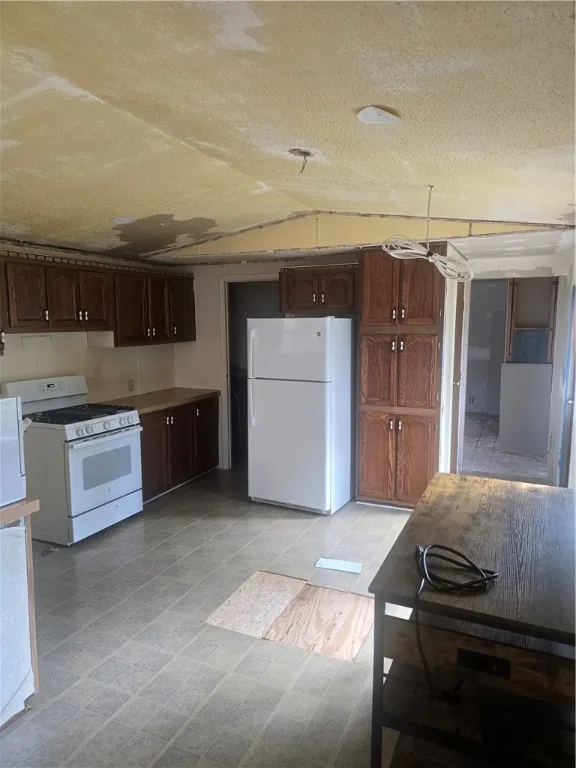 116 Trinity Drive, Clarendon, New York 14470, Clarendon, New York 14470, 2 Bedrooms Bedrooms, 3 Rooms Rooms,2 BathroomsBathrooms,Residential,Closed,116 Trinity Drive, Clarendon, New York 14470,0,R1630471