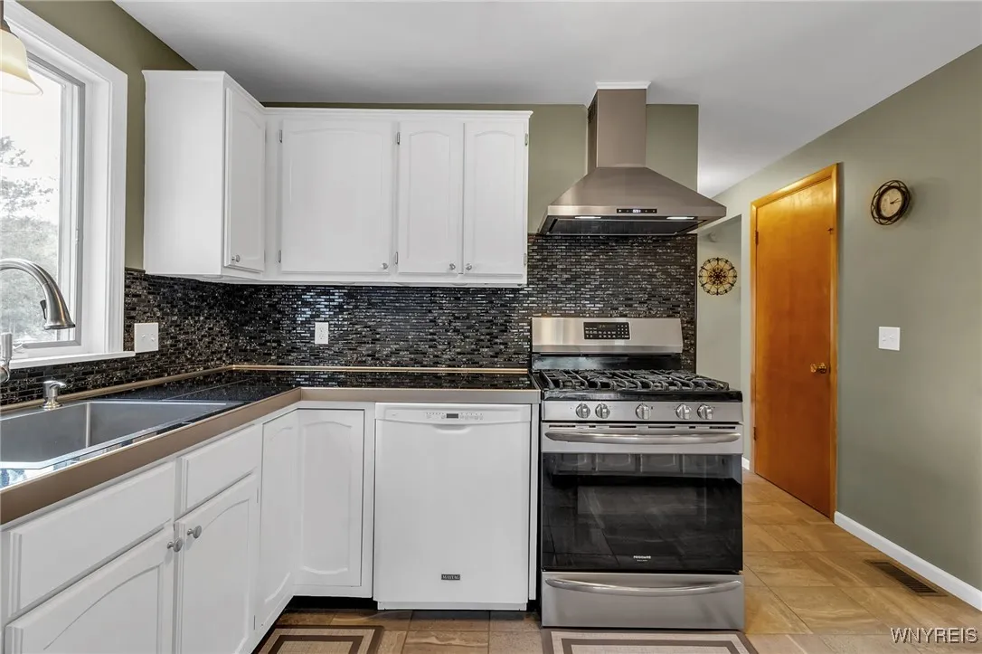 5805 Townline Road, Cambria, New York 14132, Cambria, New York 14132, 4 Bedrooms Bedrooms, 7 Rooms Rooms,2 BathroomsBathrooms,Residential,Closed,5805 Townline Road, Cambria, New York 14132,0,B1631355