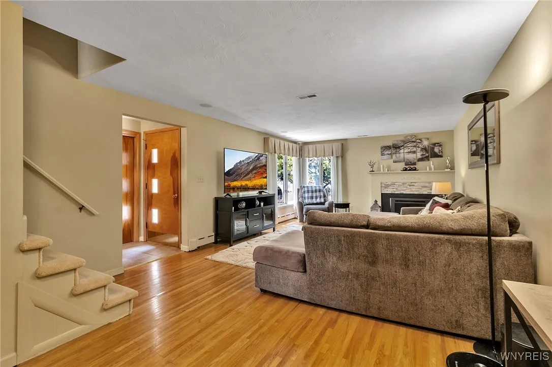 5805 Townline Road, Cambria, New York 14132, Cambria, New York 14132, 4 Bedrooms Bedrooms, 7 Rooms Rooms,2 BathroomsBathrooms,Residential,Closed,5805 Townline Road, Cambria, New York 14132,0,B1631355