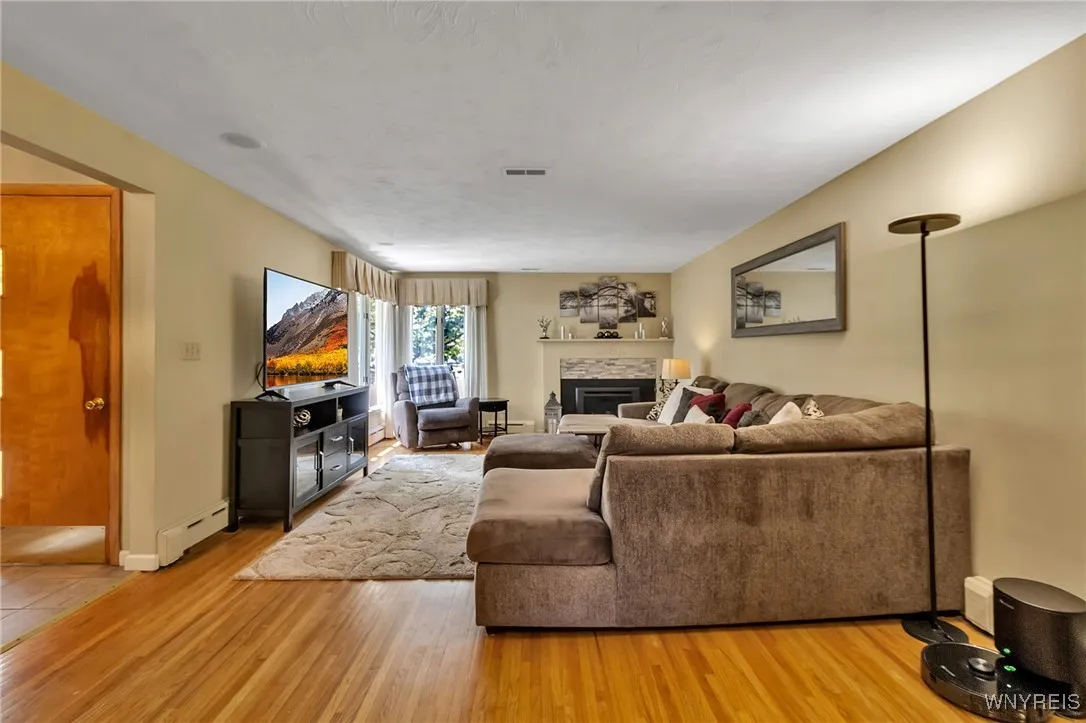 5805 Townline Road, Cambria, New York 14132, Cambria, New York 14132, 4 Bedrooms Bedrooms, 7 Rooms Rooms,2 BathroomsBathrooms,Residential,Closed,5805 Townline Road, Cambria, New York 14132,0,B1631355