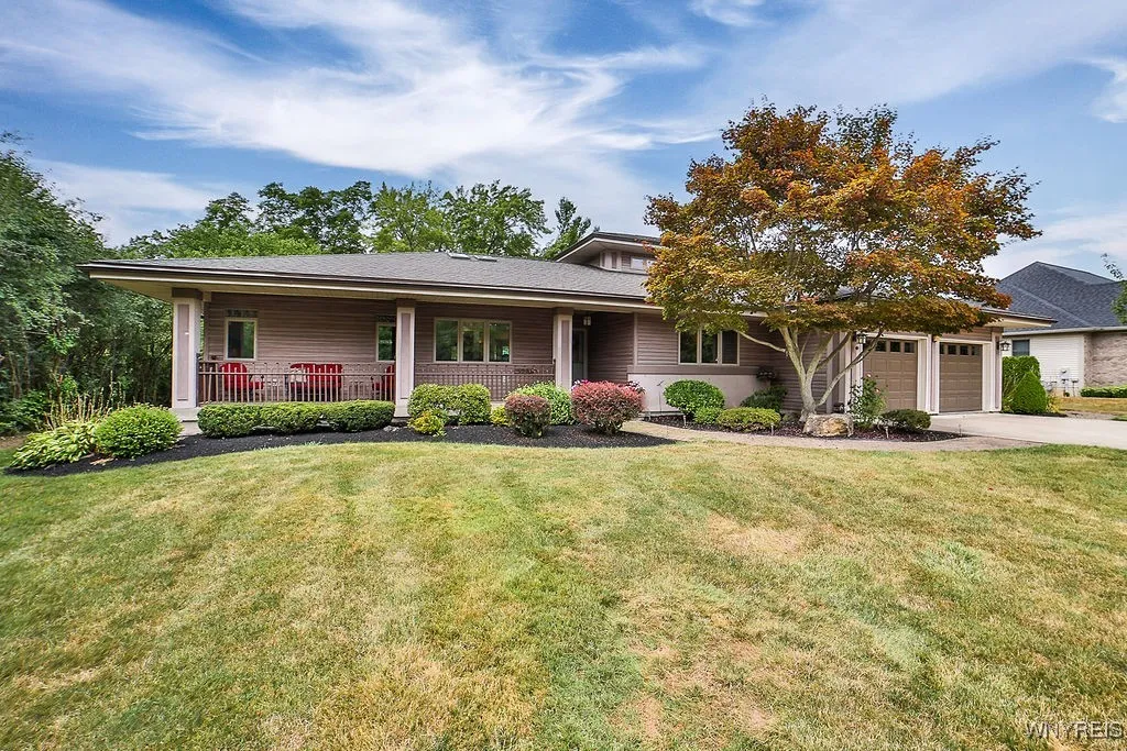 5236 Bridle Path Lane, Lewiston, New York 14092, Lewiston, New York 14092, 4 Bedrooms Bedrooms, 9 Rooms Rooms,3 BathroomsBathrooms,Residential,Closed,5236 Bridle Path Lane, Lewiston, New York 14092,0,B1630030