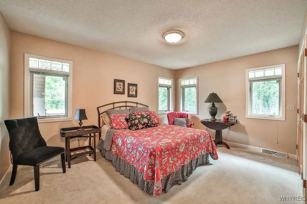 5236 Bridle Path Lane, Lewiston, New York 14092, Lewiston, New York 14092, 4 Bedrooms Bedrooms, 9 Rooms Rooms,3 BathroomsBathrooms,Residential,Closed,5236 Bridle Path Lane, Lewiston, New York 14092,0,B1630030