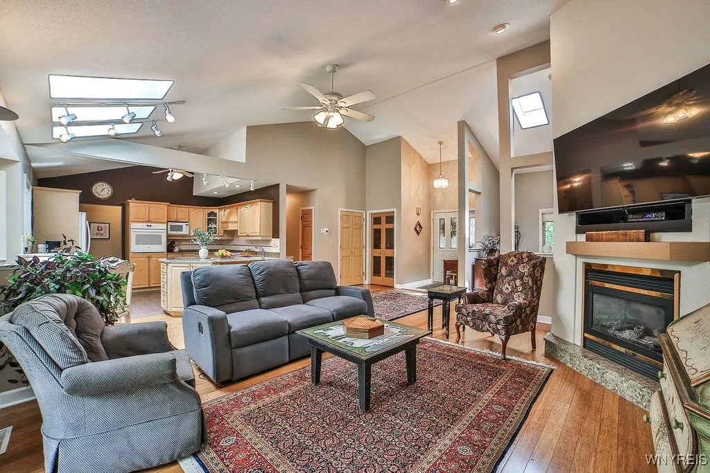 5236 Bridle Path Lane, Lewiston, New York 14092, Lewiston, New York 14092, 4 Bedrooms Bedrooms, 9 Rooms Rooms,3 BathroomsBathrooms,Residential,Closed,5236 Bridle Path Lane, Lewiston, New York 14092,0,B1630030
