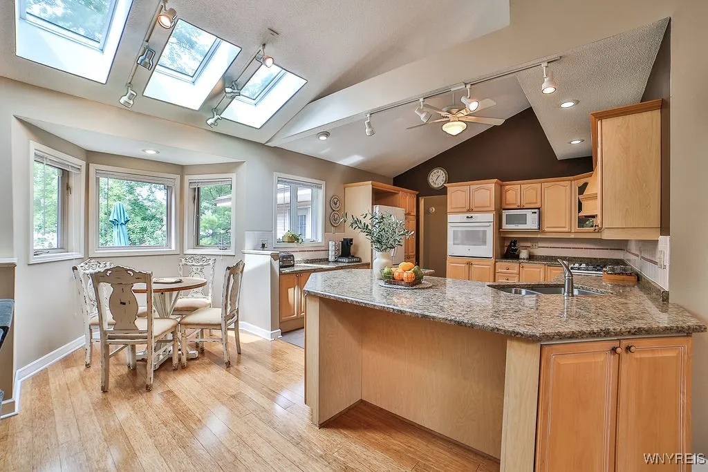 5236 Bridle Path Lane, Lewiston, New York 14092, Lewiston, New York 14092, 4 Bedrooms Bedrooms, 9 Rooms Rooms,3 BathroomsBathrooms,Residential,Closed,5236 Bridle Path Lane, Lewiston, New York 14092,0,B1630030