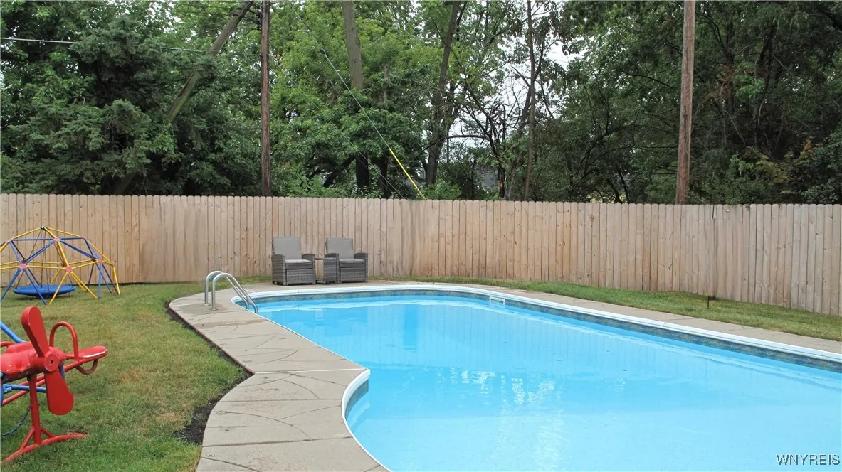 1206 Stony Point Road, Grand Island, New York 1407, Grand Island, New York 14072, 1 Bedroom Bedrooms, 7 Rooms Rooms,1 BathroomBathrooms,Residential,For Sale,1206 Stony Point Road, Grand Island, New York 1407,B1631368