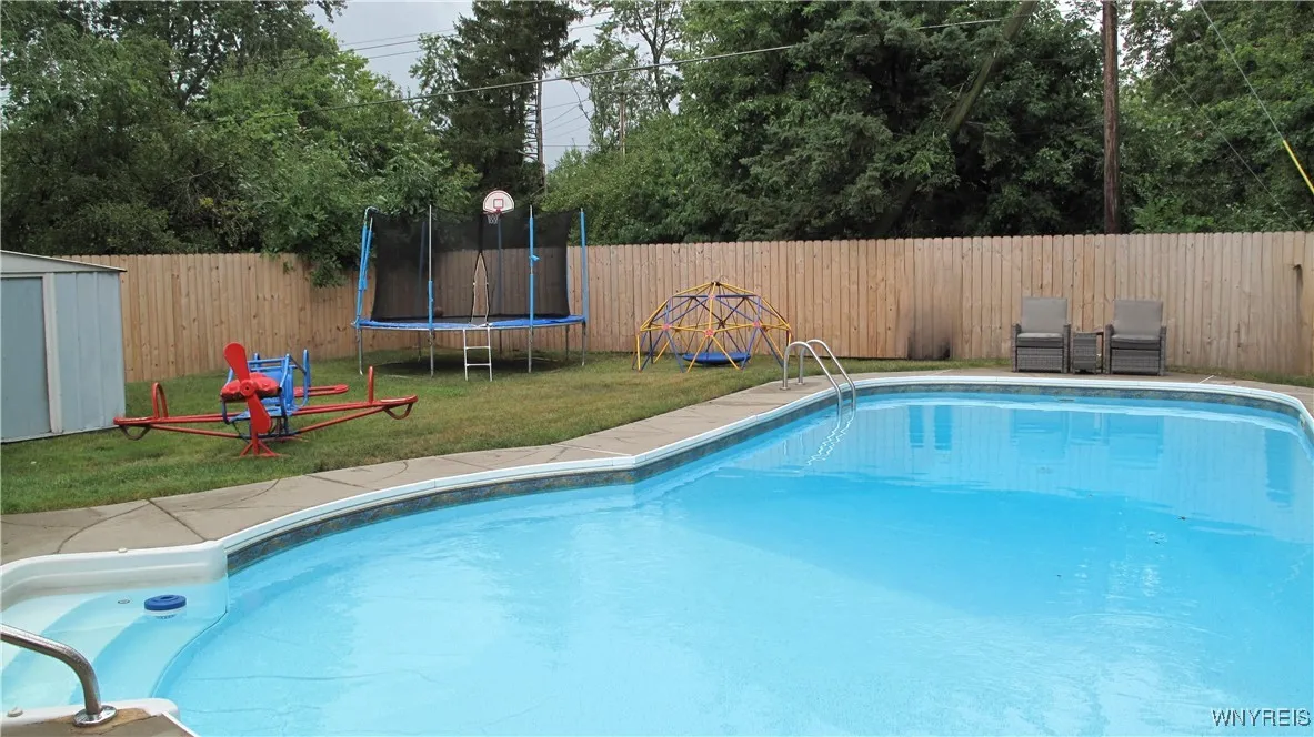1206 Stony Point Road, Grand Island, New York 1407, Grand Island, New York 14072, 1 Bedroom Bedrooms, 7 Rooms Rooms,1 BathroomBathrooms,Residential,For Sale,1206 Stony Point Road, Grand Island, New York 1407,B1631368